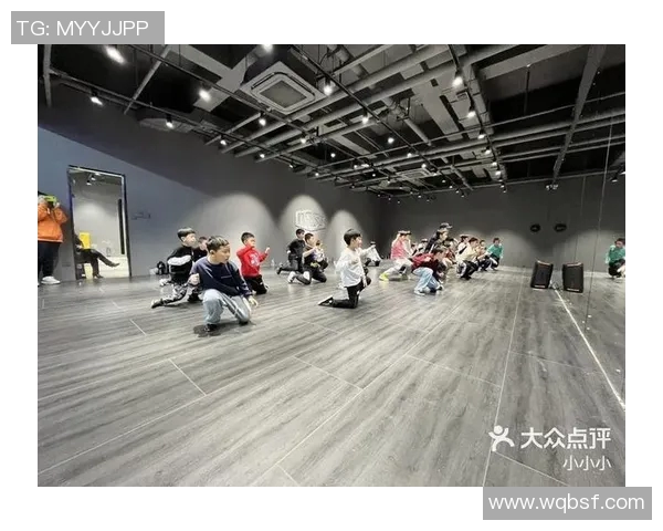 重庆街舞队技术探讨：舞步背后的力量与艺术融合之旅